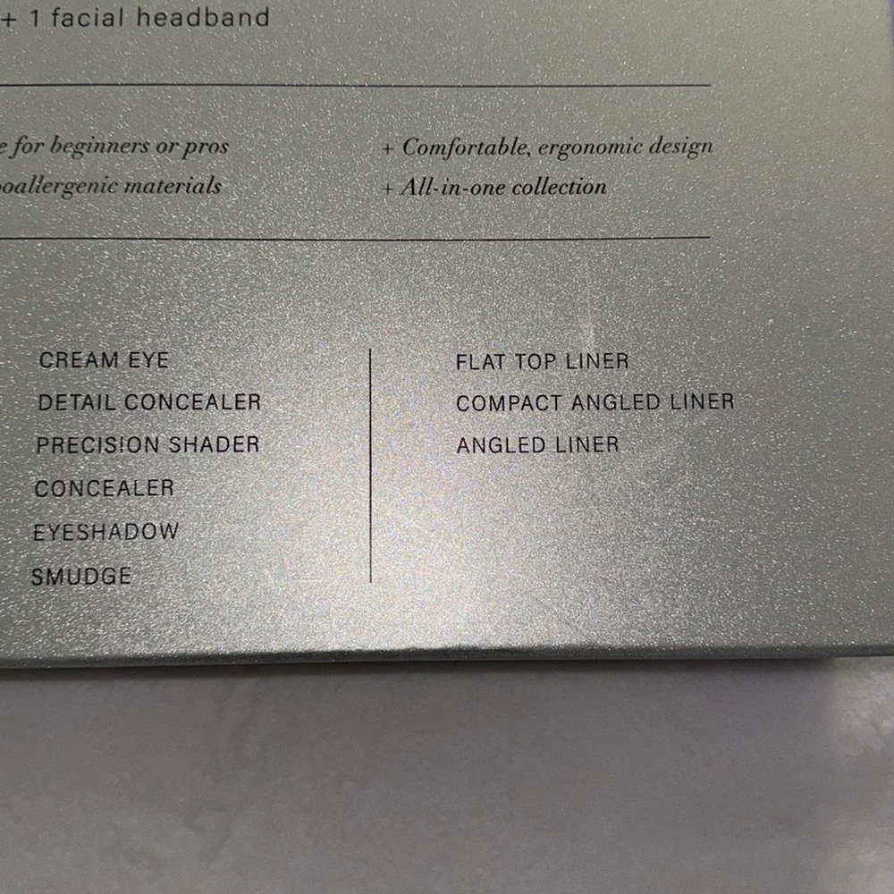 2024 Glitz & Glam Christmas holiday 31 piece essential brush collection 🎀💎 - Picture 14 of 16